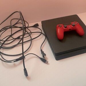 PS4 Console Slim